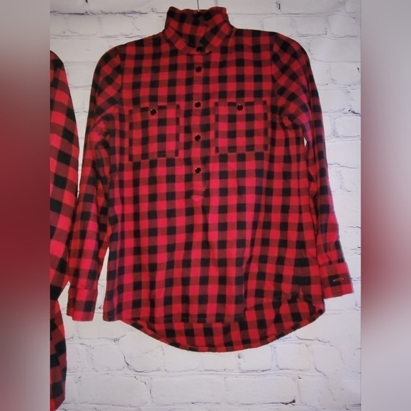 𝅺family Set of Flannels - Picture 6 of 7